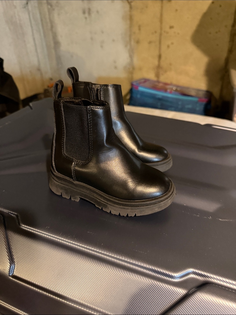 GAP Kids Black Chelsea Lug Boots
